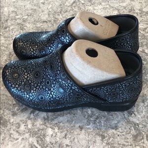 Dansko Pro XP Clog Professional Black Medallion